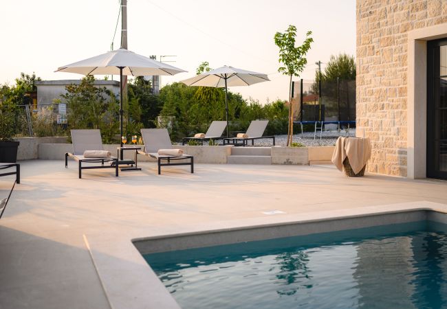 Villa in Kirmenjak - Luxury Villa Madora with pool in Porec, Istria Villa in Kirmenjak - Luxury Villa Madora with pool in Porec, Istria