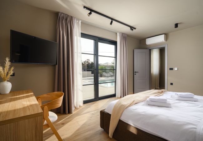 Villa in Kirmenjak - Luxury Villa Madora with pool in Porec, Istria Villa in Kirmenjak - Luxury Villa Madora with pool in Porec, Istria