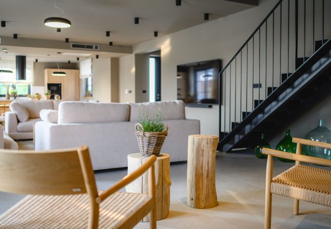 Villa in Kirmenjak - Luxury Villa Madora with pool in Porec, Istria Villa in Kirmenjak - Luxury Villa Madora with pool in Porec, Istria