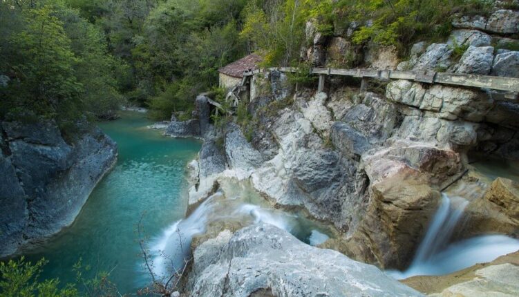 kotli-waterfall-istra