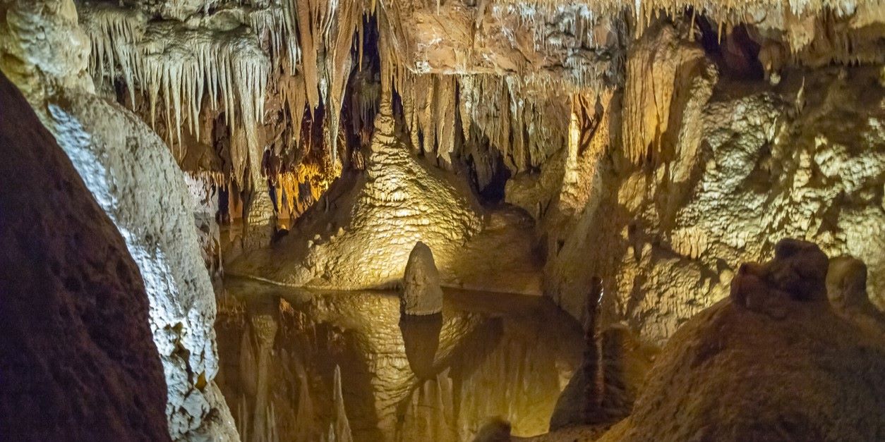 Visit-Baredine-Cave